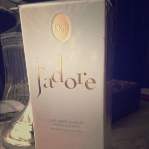 Christian Dior j'adore Beautifying Body Milk